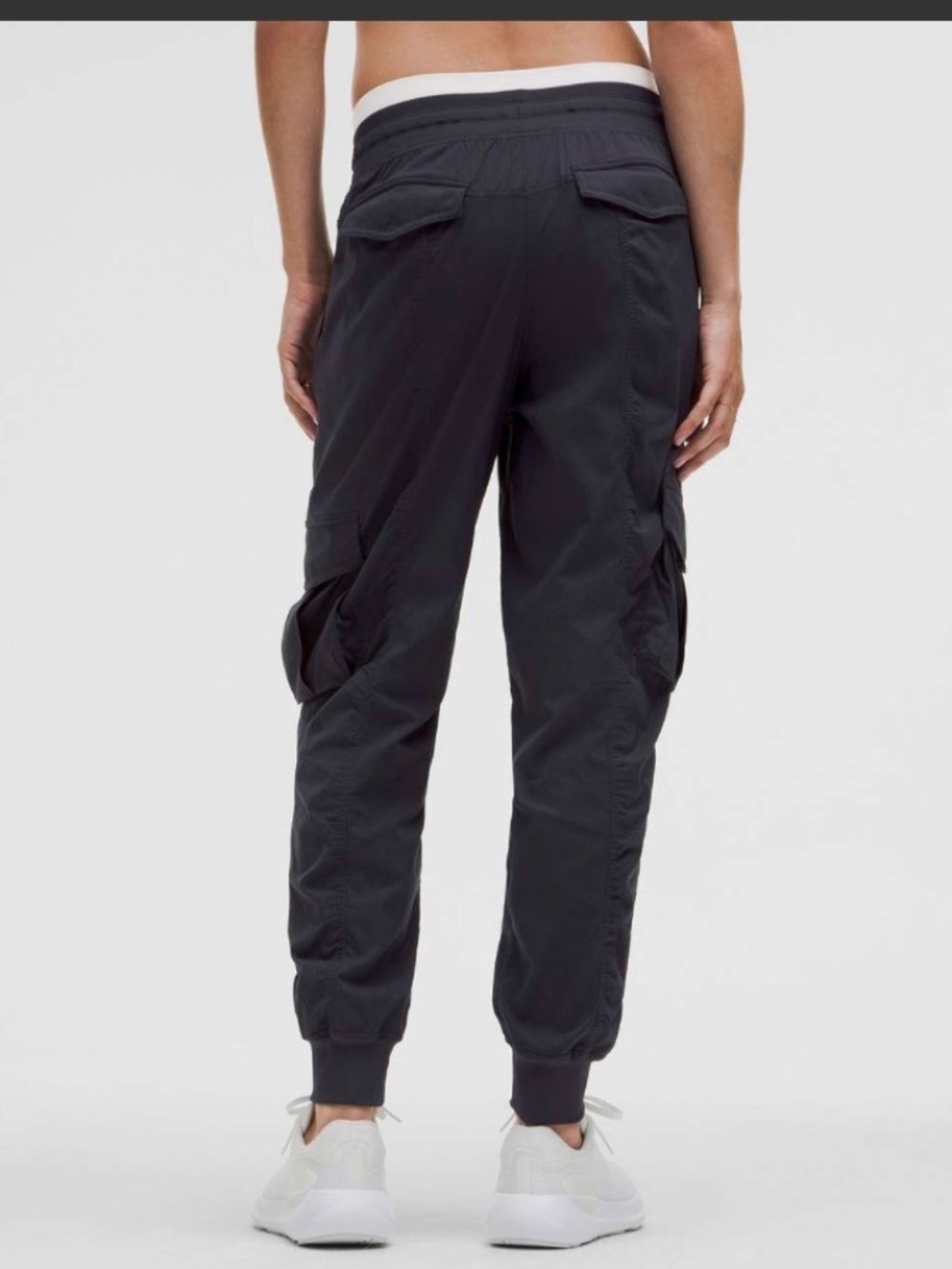 Lululemon Dance Studio Cargo Jogger Relaxed-Fit Mid-Rise black size L (2 of 2) - Picture 15 of 16